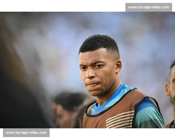 欧冠生死战！姆巴佩帽子戏法 vs C 罗点射救主，你为谁热血沸腾？