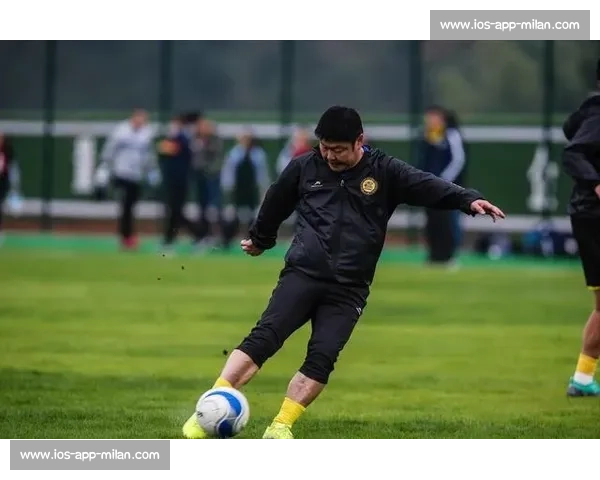 父爱如山！亚马尔父亲 39 岁生日晒合影：10 号传承，儿子未来可期